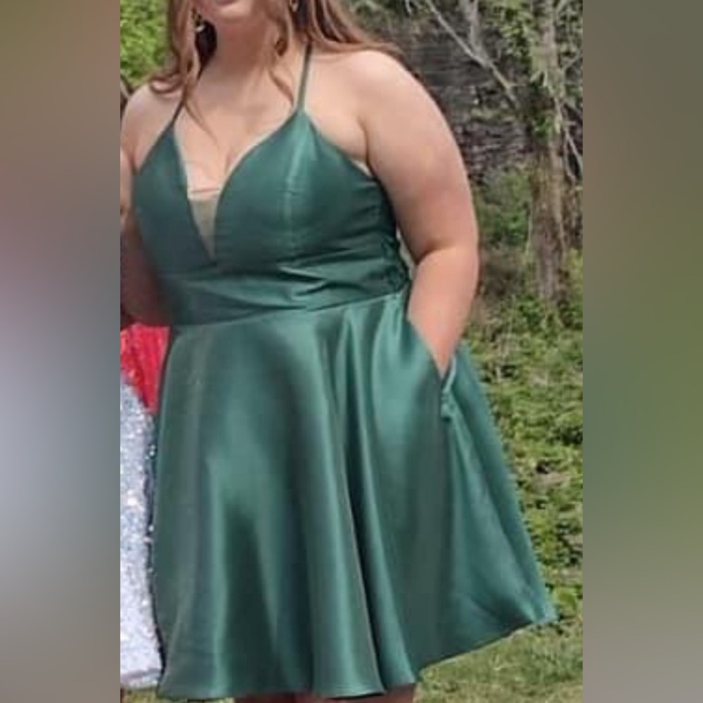 Sz 18-20 Green Prom Formal dress